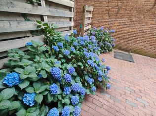 108 Gainsborough St APT 4W, Boston, MA 02115