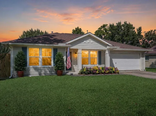 17511 Jolly Boat Dr, Crosby, TX 77532