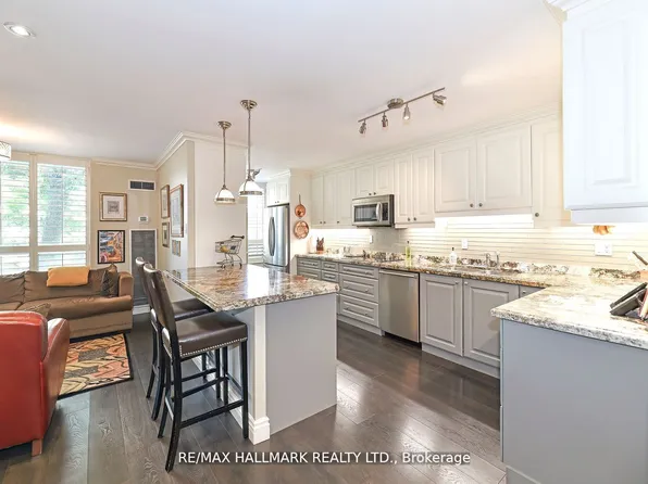 333 Clark Ave W #105, Vaughan, ON L4J 7K4