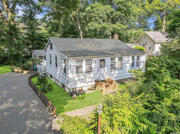 6 Valley Drive, Sound Beach, NY 11789