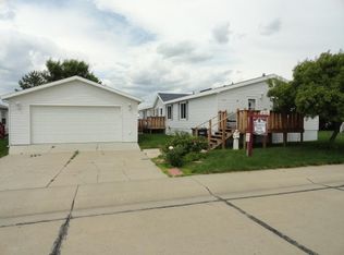 5150 Redcoat Loop, Bismarck, ND 58503