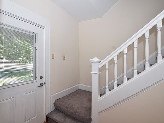 2nd image of 590 Delta Ave