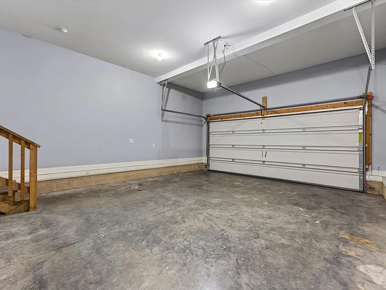 3710 Windhaven Ct — Photo 35