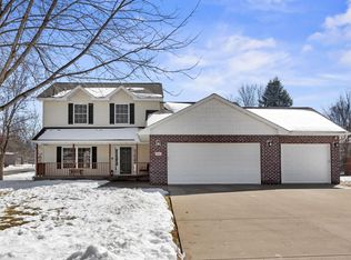 955 Park Dr, Belle Plaine, MN 56011