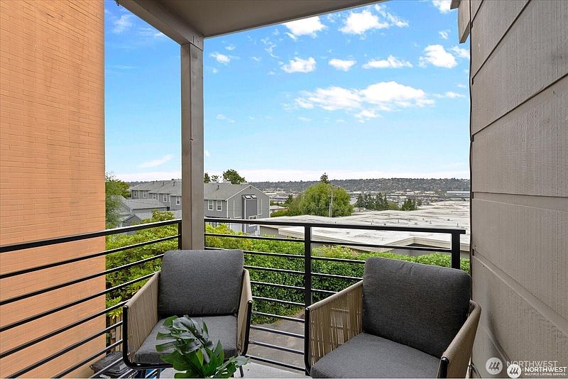 3rd image of 3700 W 25th Place #201