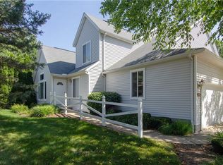 530 Queens Ct, Akron, OH 44321