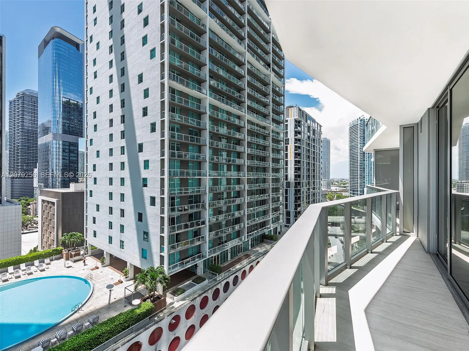 Viceroy Residences — Photo 3