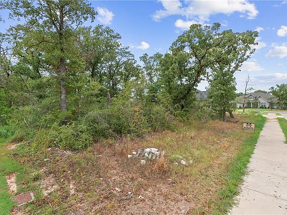 2nd image of 5202 Flint Hills Dr