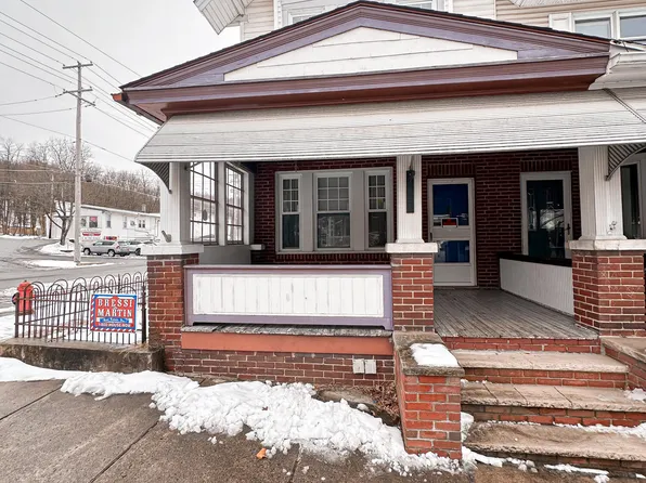 348 S Oak St, Mount Carmel, PA 17851