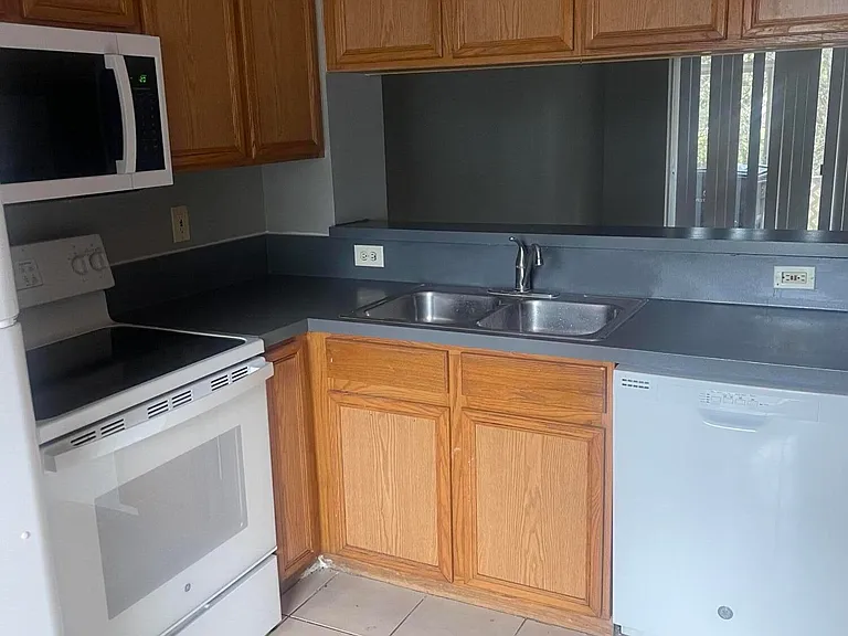 5113 SE Palmbrooke Cir — Photo 2