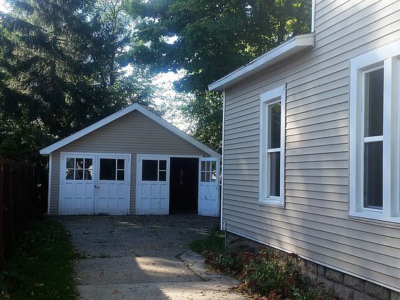 4th image of 308 Dickinson St SE