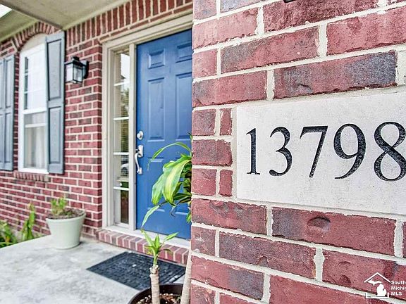 3rd image of 13798 Cameron Ave