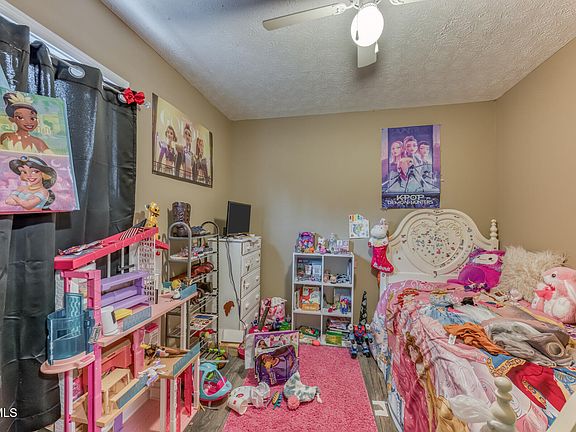 5th image of 23240 Clayman Valley Rd