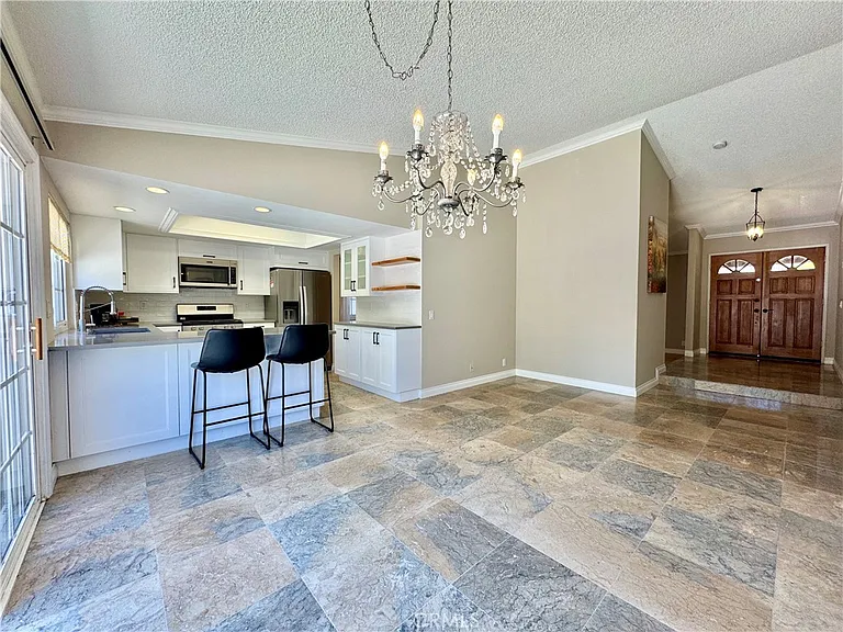 1421 Meadow Glen Rd — Photo 12