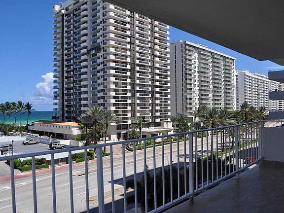 Spacious 2 BD/2 BA on Millionaire's Row