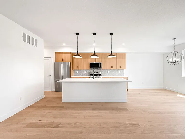 4656 W 9th Ave — Photo 3