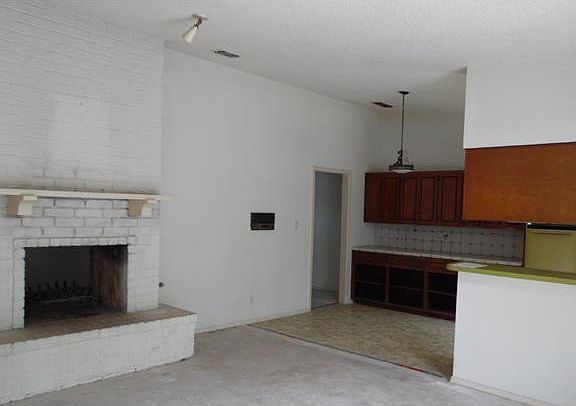 3rd image of 13110 Los Espanada St