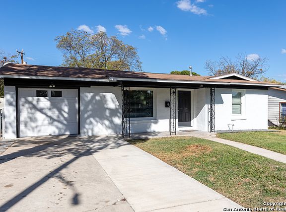 3rd image of 137 Eland Dr