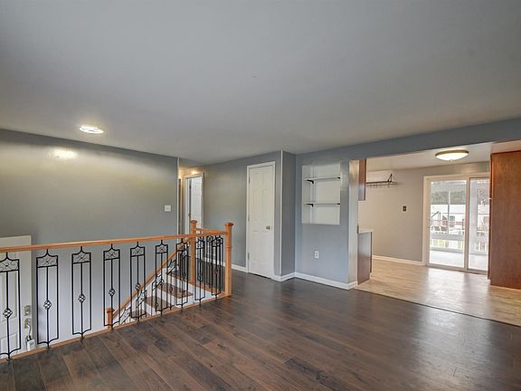 4th image of 2603 Oakwood Dr