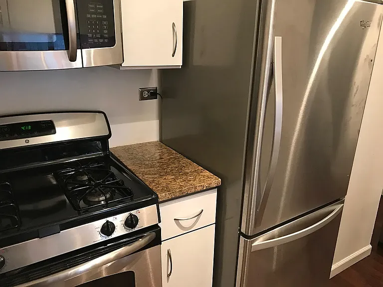 145 E 48th St #18G — Photo 6