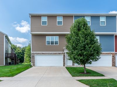 710 Cox Ct, Le Claire, IA, 52753