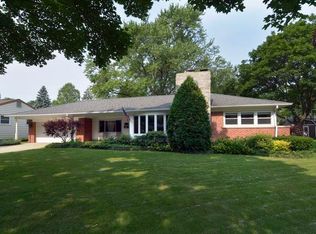 908 S Evergreen Ave, Arlington Heights, IL