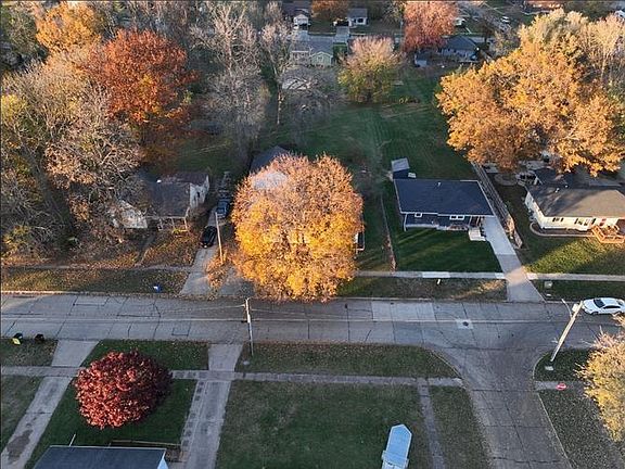 5th image of 1000 W Detroit Ave