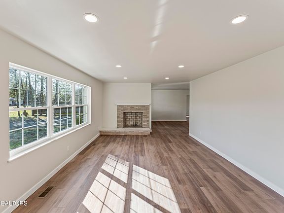 4th image of 2913 Old Niles Ferry Rd