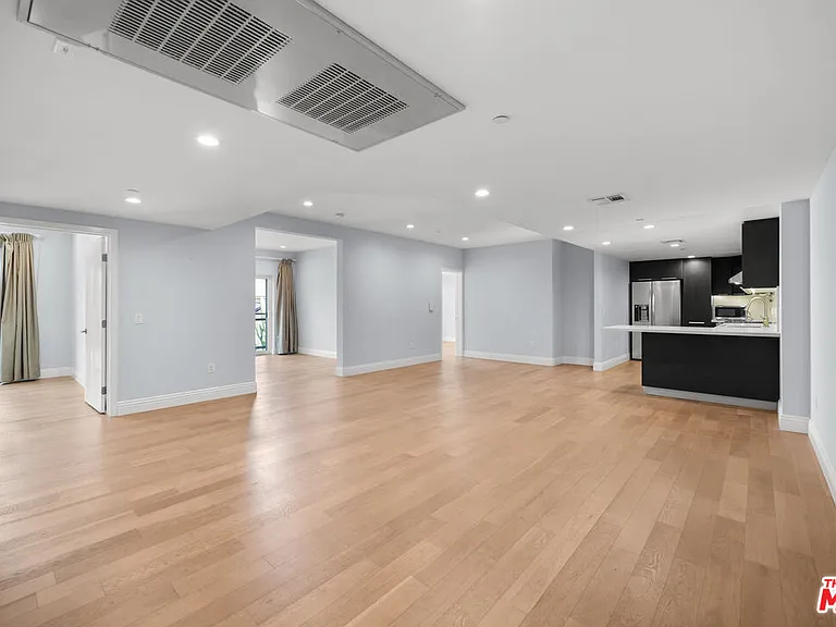 2939 W Leeward Ave #407 — Photo 3