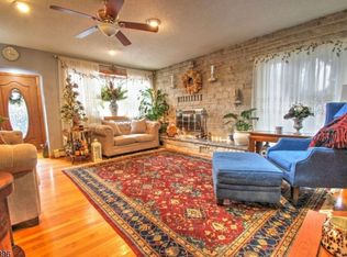 15 Wagner Ave #A, Wallington, NJ 07057