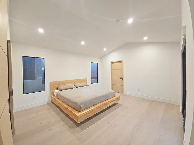 4501 Canoga Dr — Photo 9