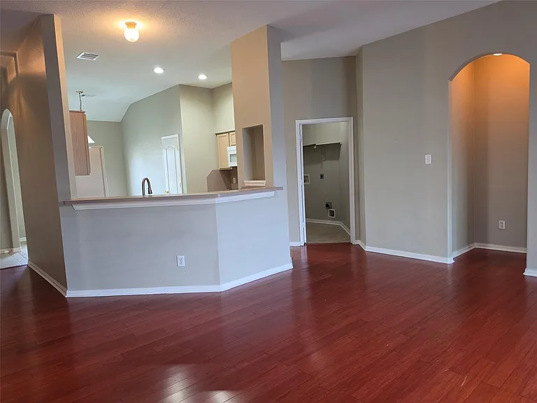 7002 Plaza Del Sol Dr #D — Photo 11