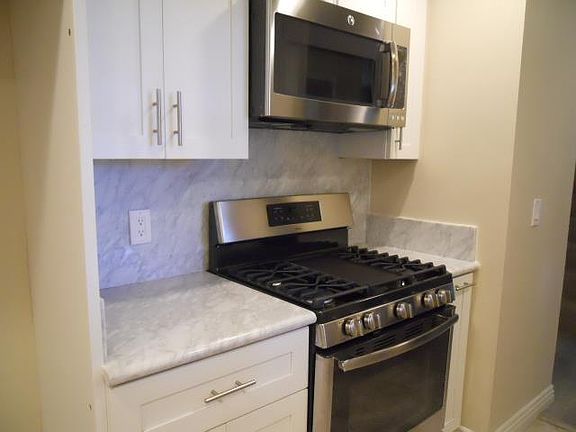 4th image of 1605 Willowgate Dr
