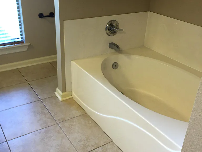 40521 Cross Creek Ave — Photo 2