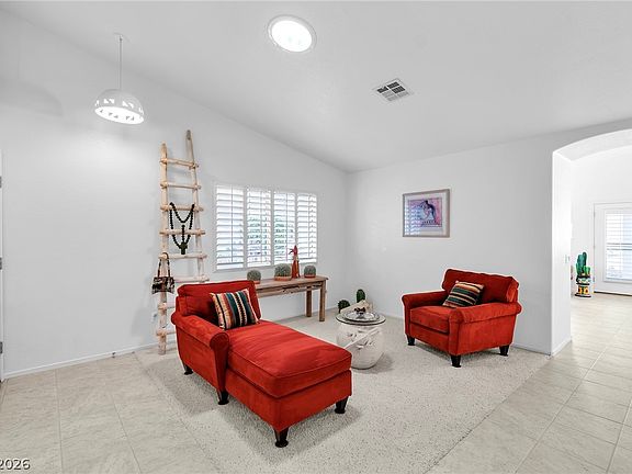 4th image of 10248 Amber Hue Ln