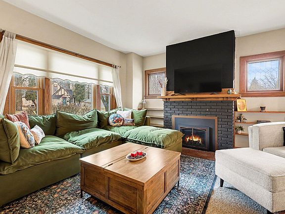 4th image of 418 Rust Ave