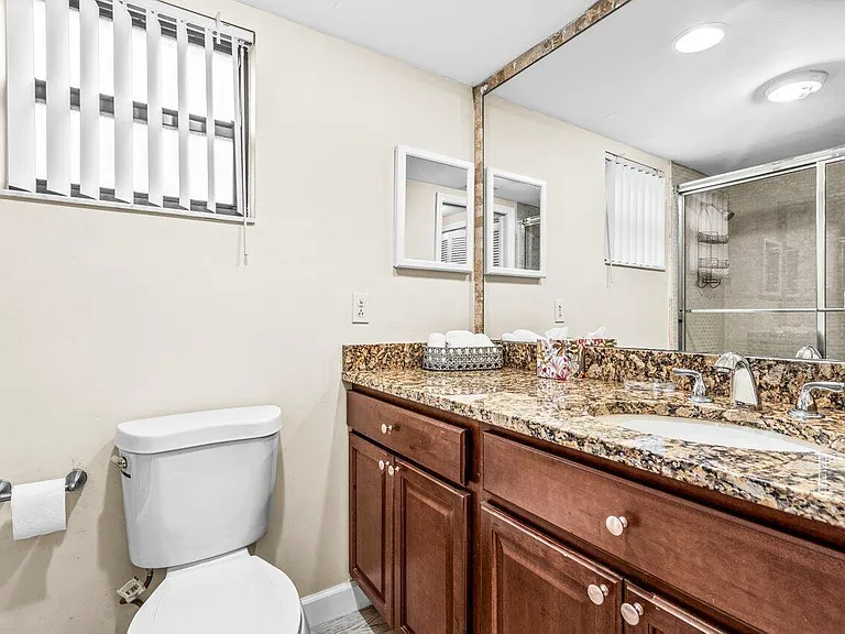 11863 Wimbledon Cir #432 — Photo 26