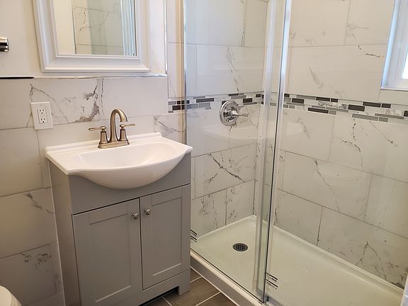 3rd image of 2790 W Luna Dr