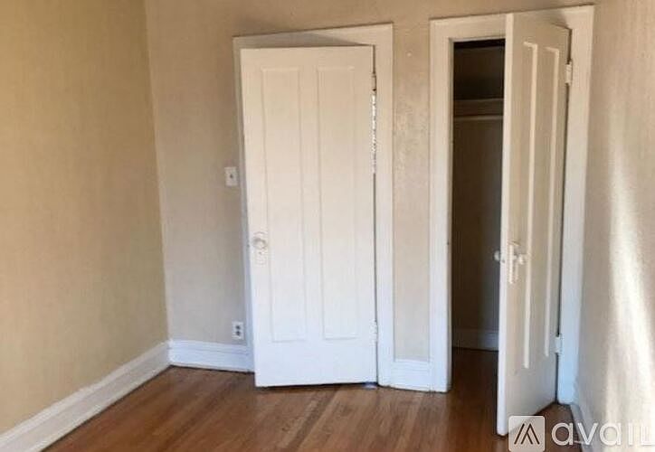 2nd image of 6317 S Artesian Ave APT 3B