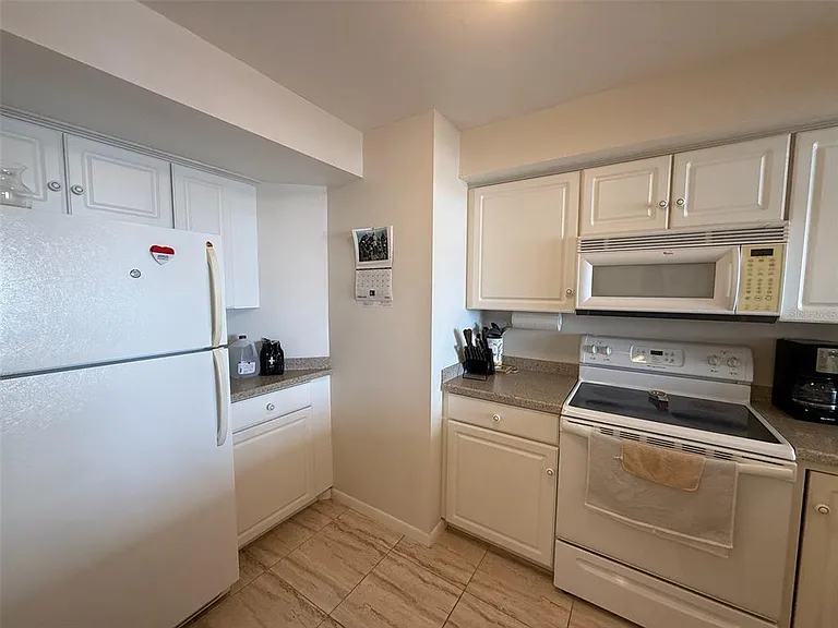 6279 Sun Blvd #403 — Photo 10