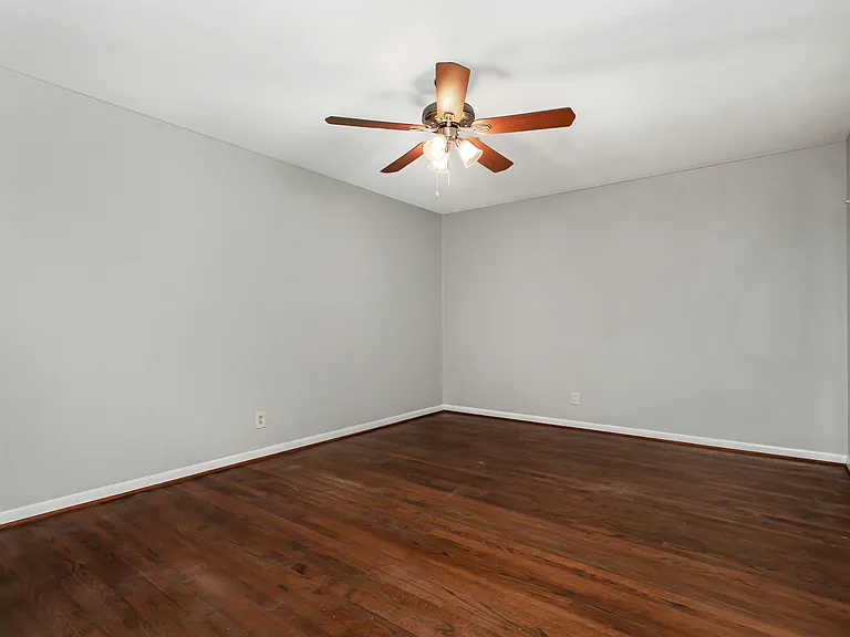 4916 Worth St #1 — Photo 18