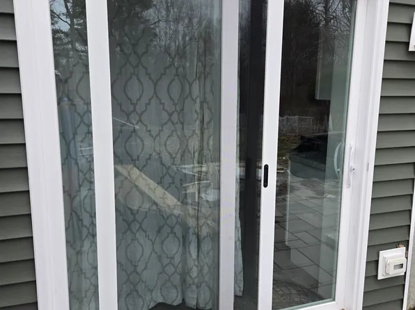 5 Middle Rd #B, Falmouth, ME 04105