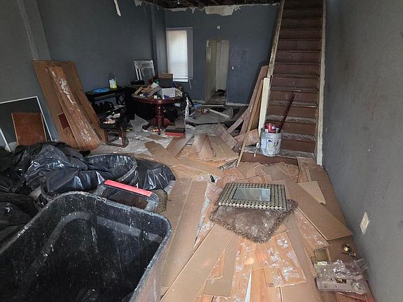 2nd image of 1929 Bonitz St