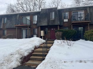 56 Robert Ct APT D, Manchester, NH 03103