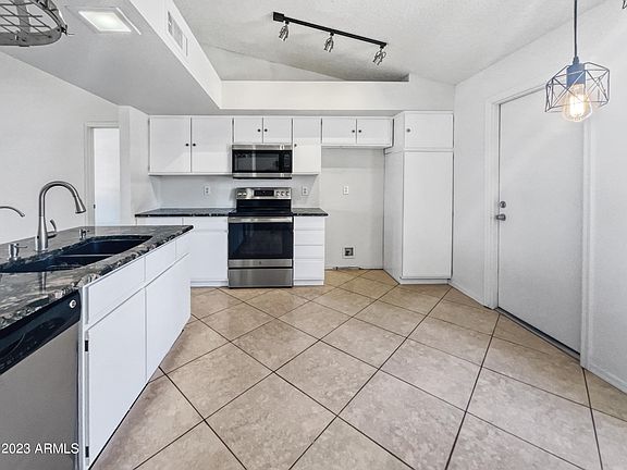 4th image of 4719 W PIUTE Avenue