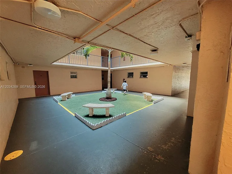 13701 Kendale Lakes Cir #B-112 — Photo 11