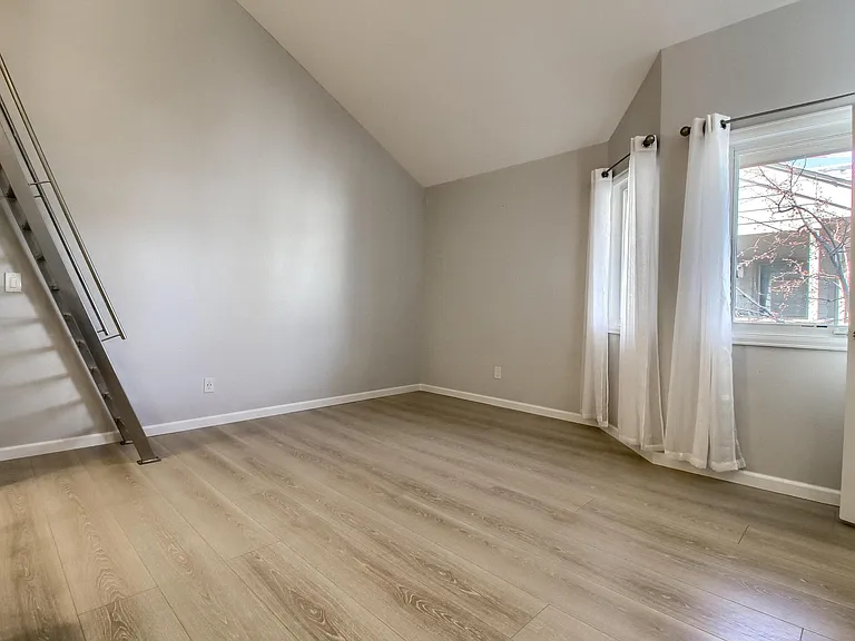 170 S Jackson St #203 — Photo 12