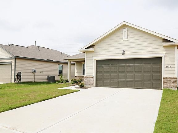 2nd image of 2013 Spindletree Ln