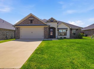 208 Patience Ave, Lindale, TX 75771