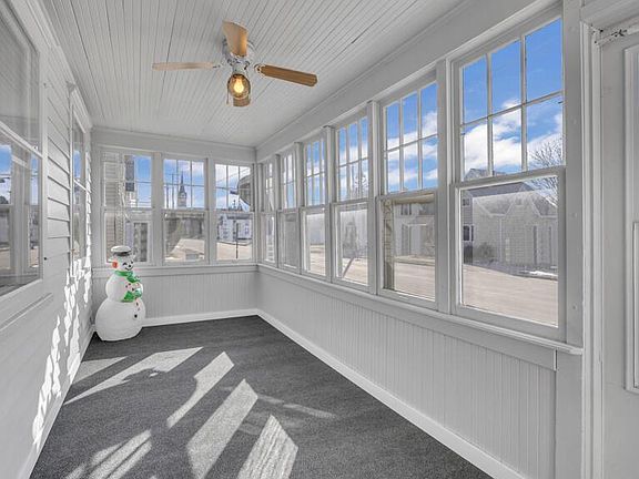 2nd image of 2019 Jefferson STREET